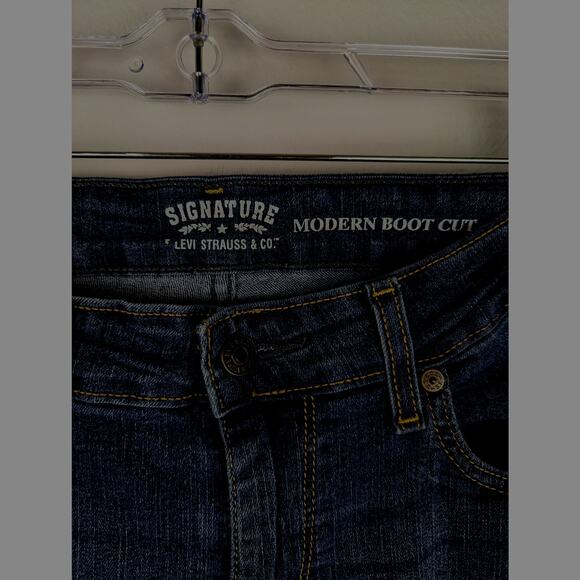 Levi's signature womens Jeans Modern boot cut Sz16 MeasW35" Rise 10" Hips 42"GUC - Picture 4 of 8